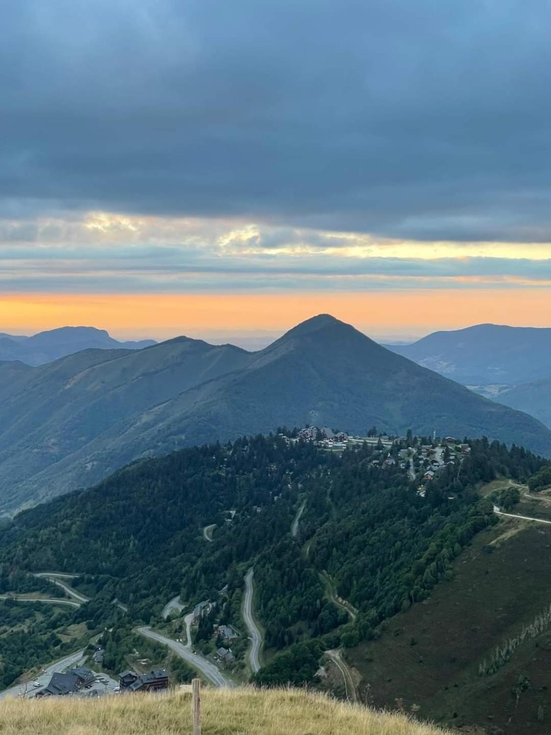 Апартаменты Guzet-Pyrenees-Pied Des Pistes Ustou Экстерьер фото