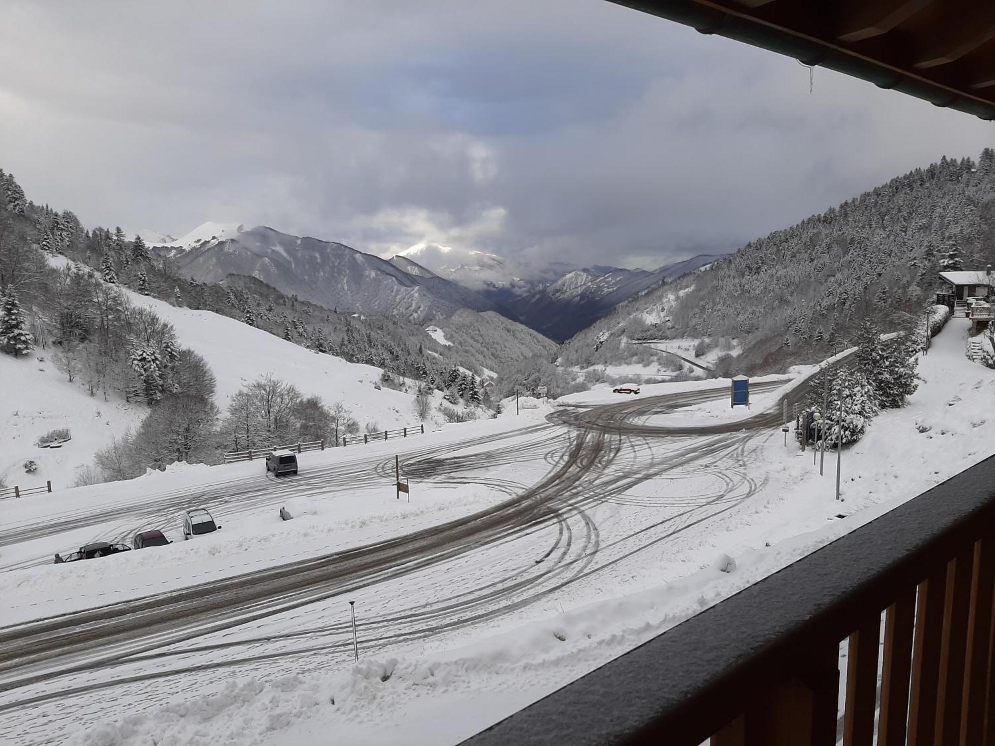 Апартаменты Guzet-Pyrenees-Pied Des Pistes Ustou Экстерьер фото